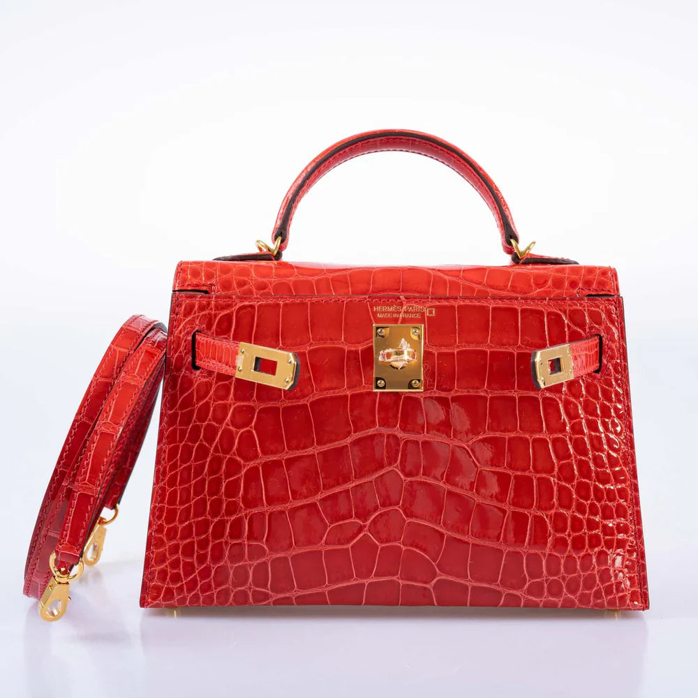 KELLY 20 MINI II SELLIER ROUGE DE COEUR SHINY ALLIGATOR WITH GOLD HARDWARE