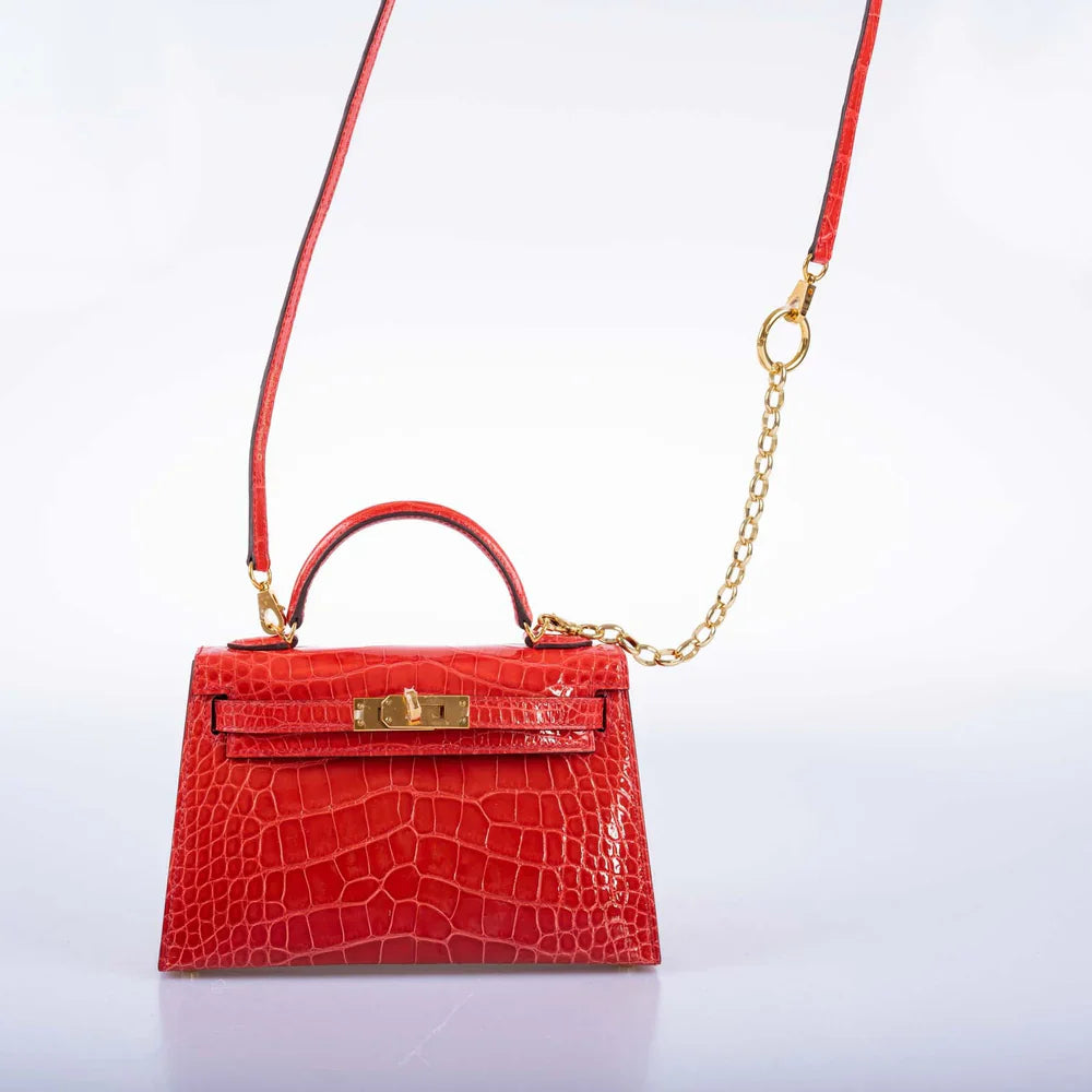 KELLY 20 MINI II SELLIER ROUGE DE COEUR SHINY ALLIGATOR WITH GOLD HARDWARE