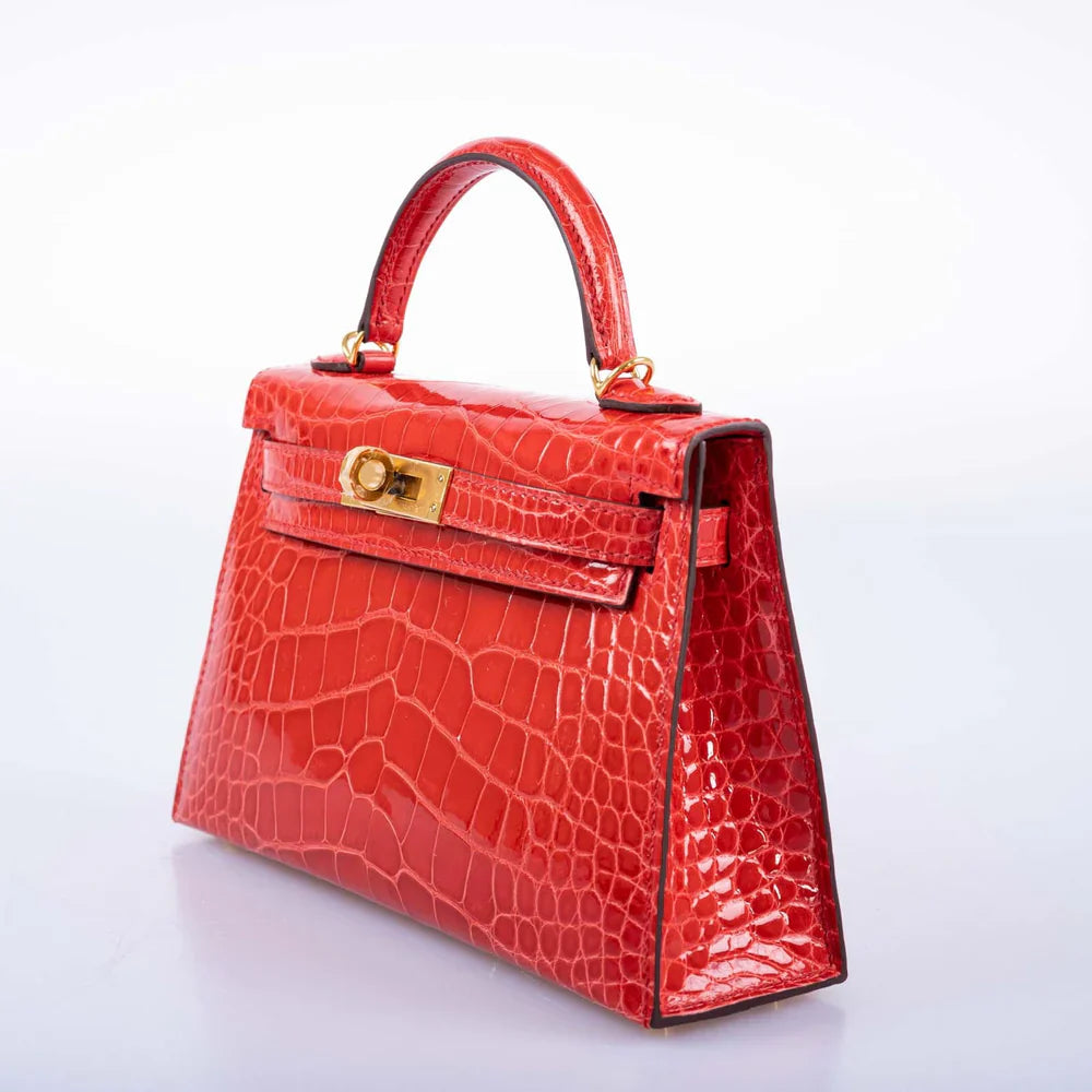 KELLY 20 MINI II SELLIER ROUGE DE COEUR SHINY ALLIGATOR WITH GOLD HARDWARE