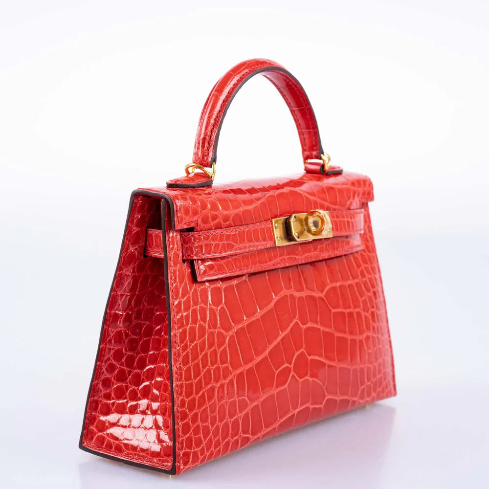 KELLY 20 MINI II SELLIER ROUGE DE COEUR SHINY ALLIGATOR WITH GOLD HARDWARE